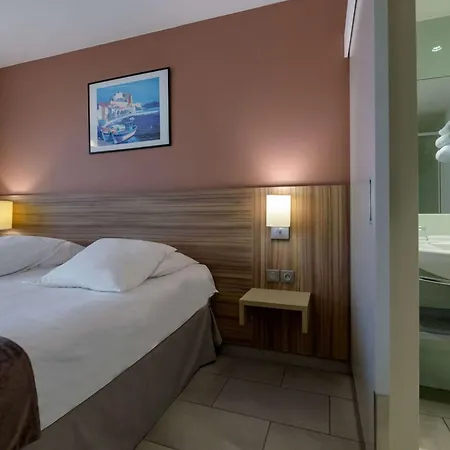 Hotel Western Amiraute 4*