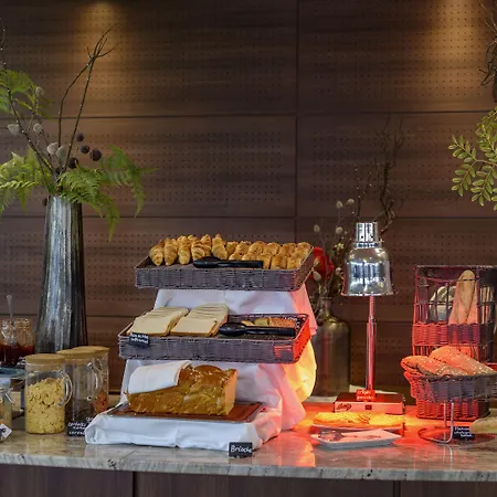 Western Amiraute Hotel