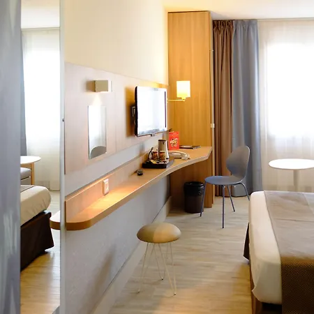 Western Amiraute Hotel