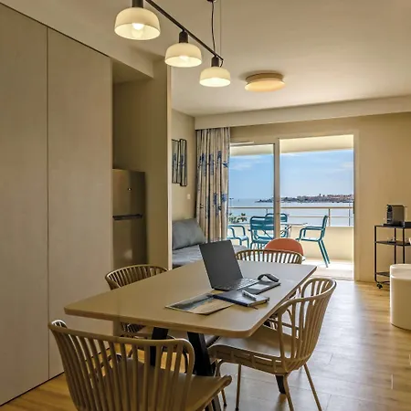Western Amiraute Hotel 4*