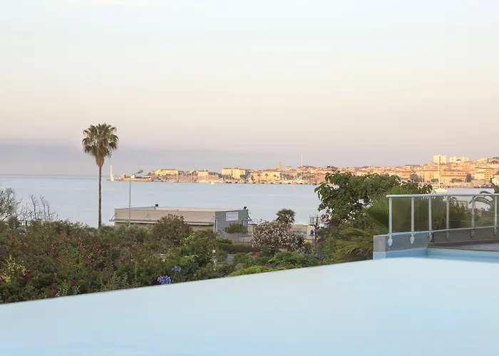 Western Amiraute Hotell