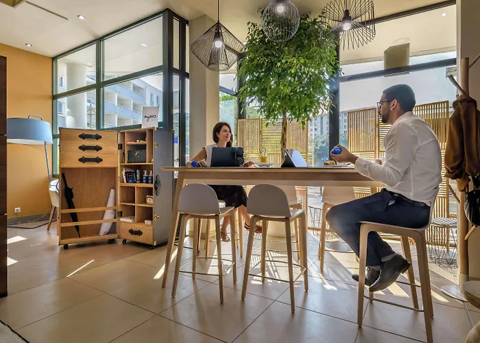 Western Amirauté Hotel 4*